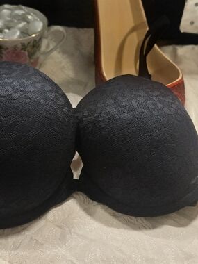 PINK Victoria's Secret Black Lace Strapless Bra